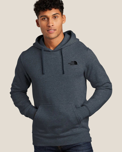 LIMITIERTE AUFLAGE The North Face® Kapuzenpullover mit Logo-Print auf der Brust NF0A7V9B